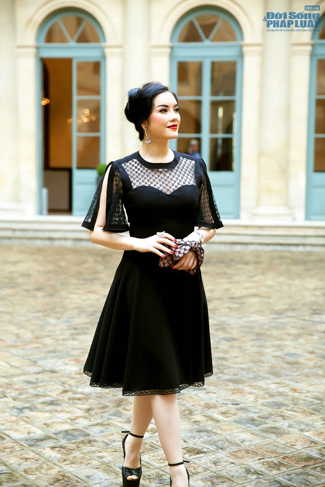 Lý Nhã Kỳ đẹp dịu dàng với gu thời trang tinh tế 