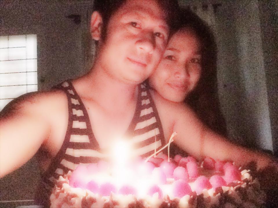 Dương Mỹ Linh tự tay làm bánh kem tặng sinh nhật Bằng Kiều