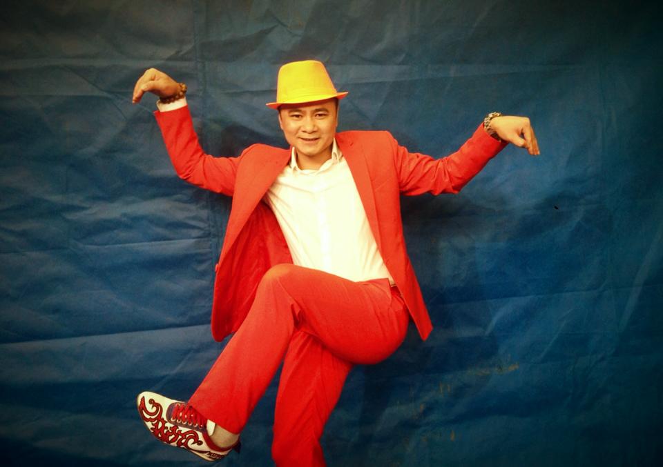 Dương Mỹ Linh tự tay làm bánh kem tặng sinh nhật Bằng Kiều