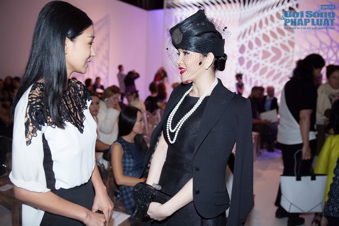 Lý Nhã Kỳ với style quyền quý bên cạnh Hoa đán Diêu Tinh Đồng