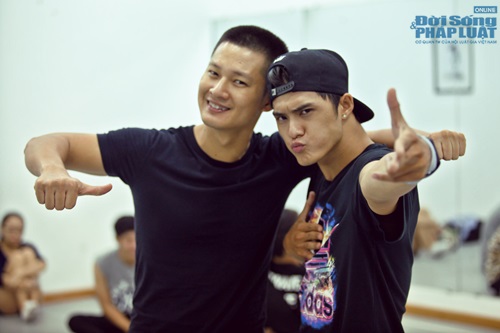 Clip: Uyên Linh Clip: Uyên Linh