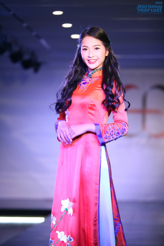 Á khôi Duyên Dáng Hà Thành lấn sân sang lĩnh vực người mẫu