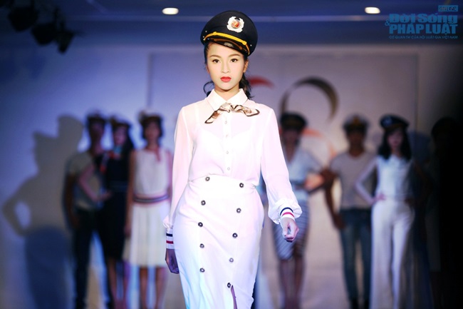 Á khôi Duyên Dáng Hà Thành lấn sân sang lĩnh vực người mẫu Á khôi Duyên Dáng Hà Thành lấn sân sang lĩnh vực người mẫu