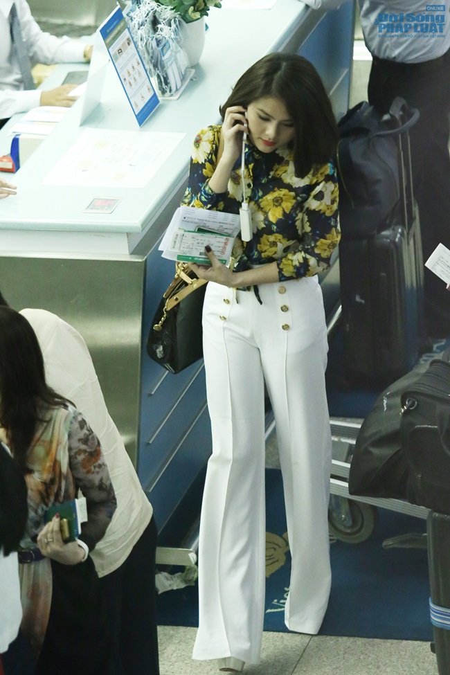 Vân Trang thanh lịch, sang trọng ở sân bay