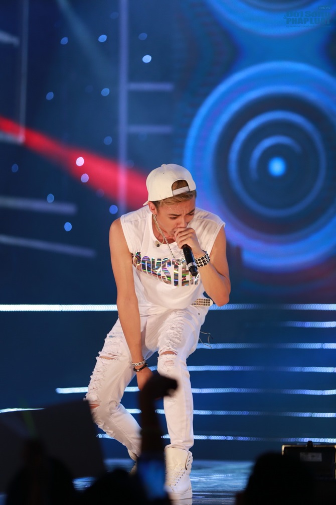 Chung kết Ngôi sao Việt: Thanh Tùng khóc như mưa khi chiến thắng