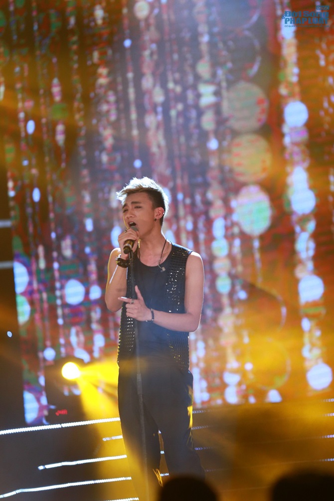 Chung kết Ngôi sao Việt: Thanh Tùng khóc như mưa khi chiến thắng