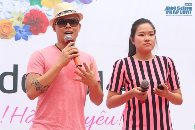 John Huy Trần công khai giới tính trước hàng ngàn bạn trẻ LGBT