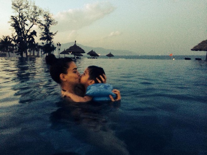 Gió đổi chiều trong mối quan hệ Hồ Ngọc Hà - Cường Đôla ? Gió đổi chiều trong mối quan hệ Hồ Ngọc Hà - Cường Đôla ?