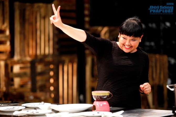 Thí sinh Vua đầu bếp bị chỉ trích vì Thí sinh Vua đầu bếp bị chỉ trích vì