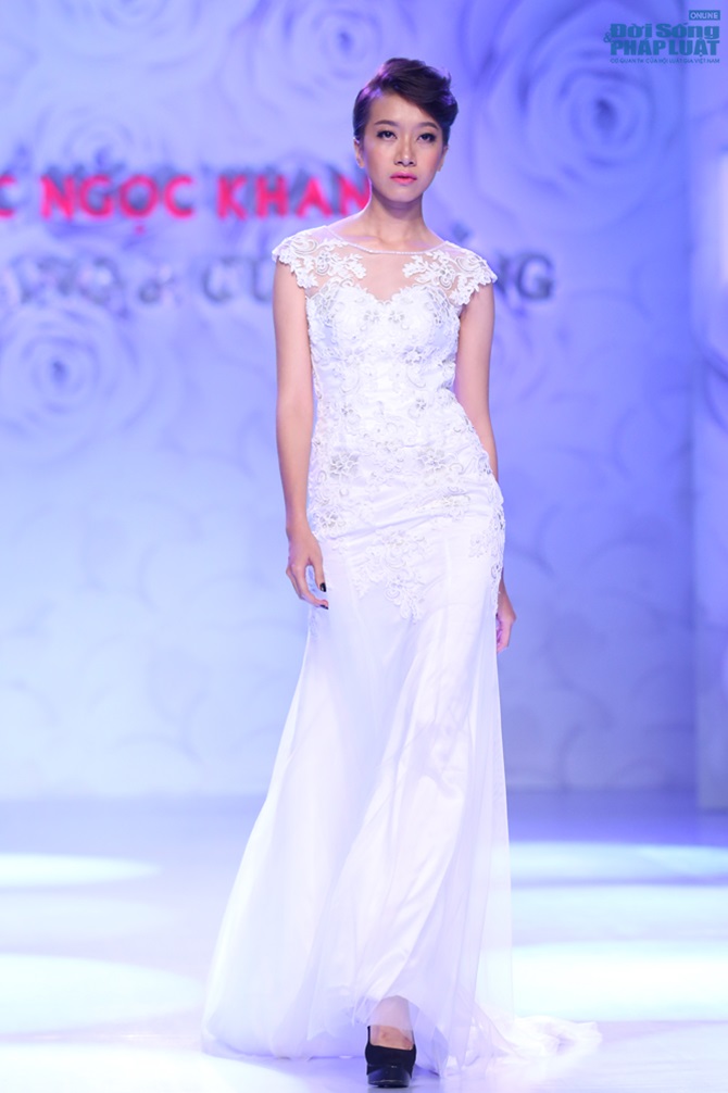 Võ Hoàng Yến diện váy cưới kiêu sa như nữ thần