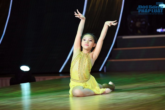 Bước nhảy hoàn vũ nhí tập 2: 