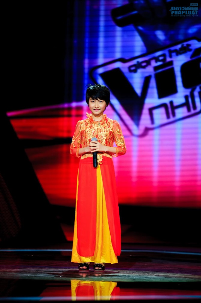 Giọng hát Việt nhí tập 5: Cô bé mồ côi 