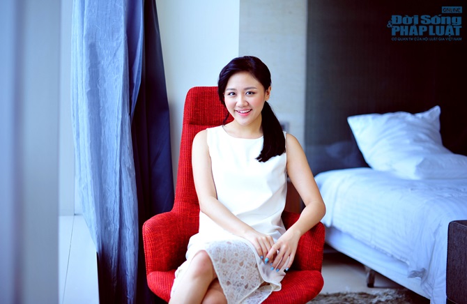 Văn Mai Hương quyến rũ và tinh tế trong MV “Ngày gần anh”