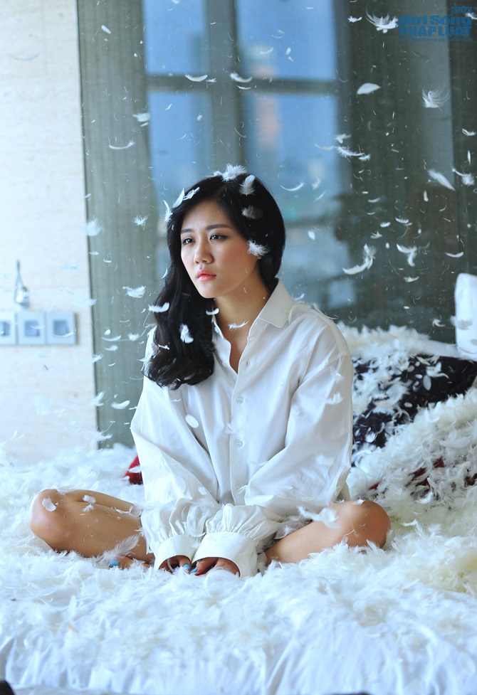 Văn Mai Hương quyến rũ và tinh tế trong MV “Ngày gần anh”