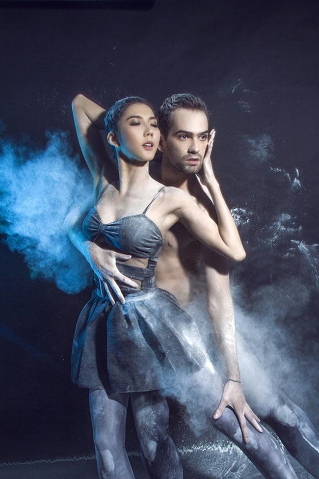 Khởi My quyết chiến với bạn trai ở bến tàu