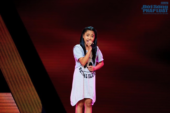 Giọng hát Việt nhí tập 3: Lam Trường-Cẩm Ly cạnh tranh quyết liệt