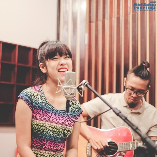 Hoàng Yến Chibi cực đáng yêu trong MV mới Hoàng Yến Chibi cực đáng yêu trong MV mới