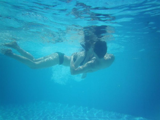 Lương Mạnh Hải, Minh Hằng suýt chết đuối vì hôn nhau dưới nước