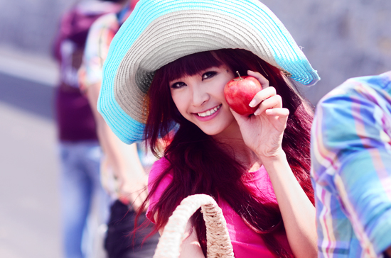 “Bí kíp” tạm biệt da dầu của Đông Nhi là... “Bí kíp” tạm biệt da dầu của Đông Nhi là...