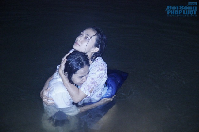 Tina Tình bị dì ghẻ ép làm gái mại dâm 