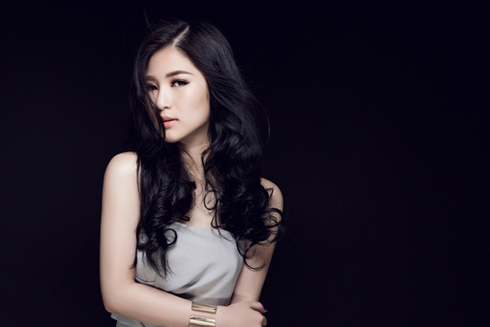 Hương Tràm: 'Tôi mới nâng mũi mà đã bị bàn tán' Hương Tràm: 'Tôi mới nâng mũi mà đã bị bàn tán'