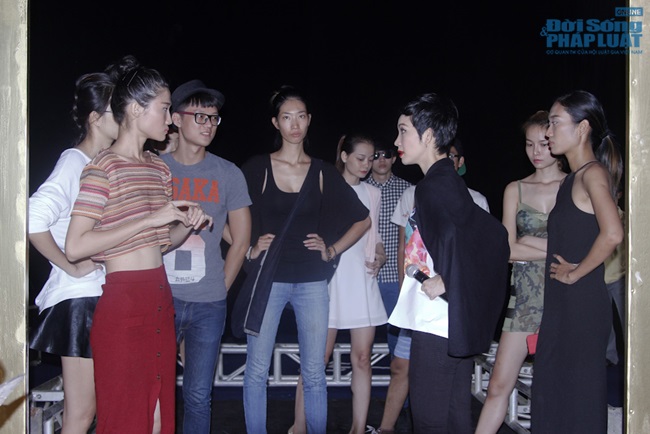 Xuân Lan hướng dẫn catwalk trước giờ G chung kết Project Runway