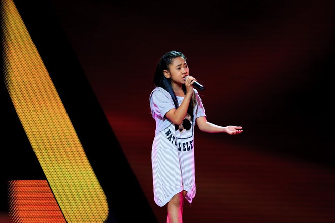 Giọng hát Việt nhí 2014: HLV đấu đá, tranh giành thí sinh gay gắt