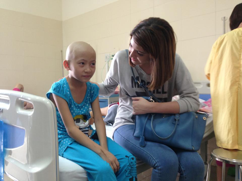 Tuấn Hưng bùi ngùi xúc động khi kể về các bệnh nhân ung thư Tuấn Hưng bùi ngùi xúc động khi kể về các bệnh nhân ung thư