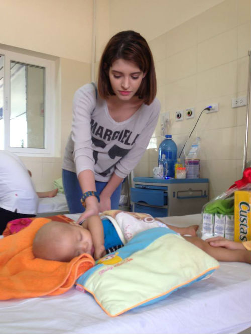 Tuấn Hưng bùi ngùi xúc động khi kể về các bệnh nhân ung thư Tuấn Hưng bùi ngùi xúc động khi kể về các bệnh nhân ung thư