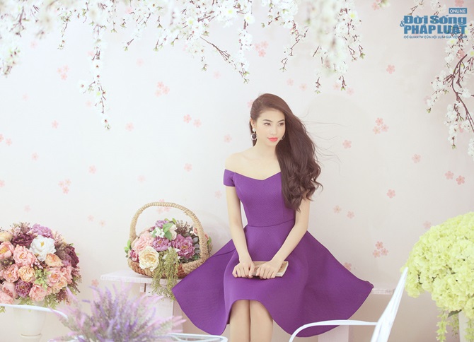 Á hậu Phạm Hương 