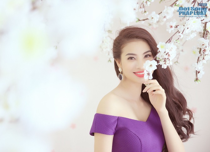 Á hậu Phạm Hương 