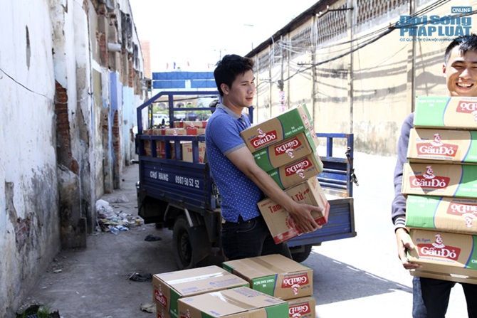 Lê My Na bỏ trao giải Hoa hậu tại Mỹ về Việt Nam làm từ thiện?