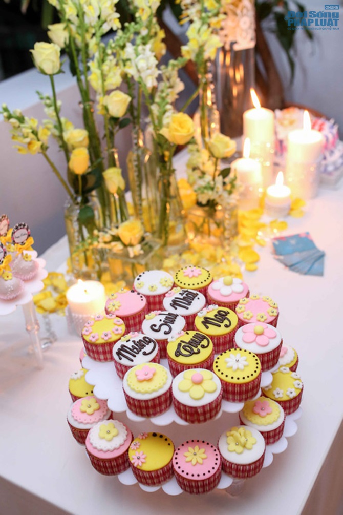 Thúy Nga được đại gia Cần thơ tổ chức sinh nhật như đám cưới