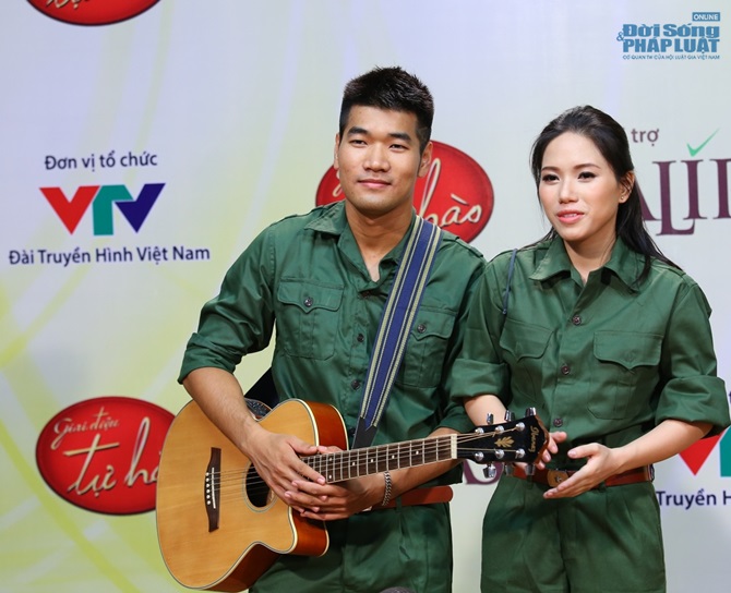 Thùy Chi xinh đẹp bất ngờ trên sân khấu Giai điệu tự hào