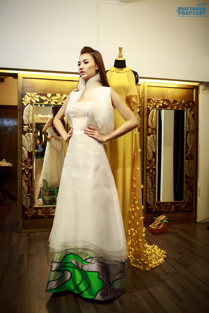 Hồng Quế tự lái xế sang đi thử đồ diễn trước khi sang Ý