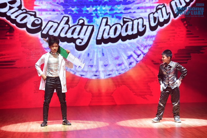 Bước nhảy hoàn vũ nhí vòng đối đầu tập 2: Đầy màu sắc và hấp dẫn