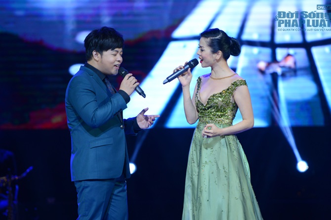 Khán giả Thủ đô “mê mệt” với Lệ Quyên