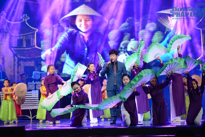 Khán giả Thủ đô “mê mệt” với Lệ Quyên