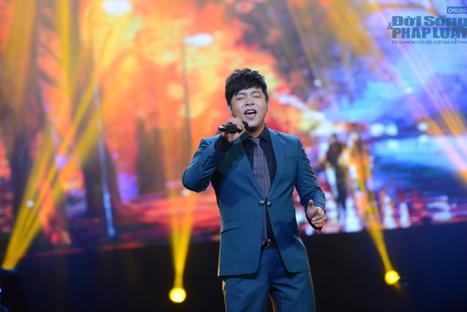 Khán giả Thủ đô “mê mệt” với Lệ Quyên