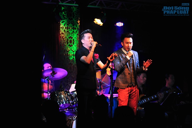 Dương Triệu Vũ giải thích tấm hình ghép “ôm cứng Mr Đàm”