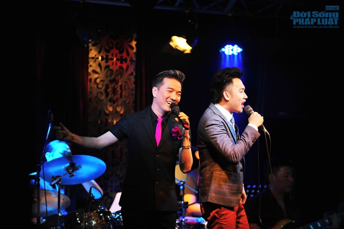 Dương Triệu Vũ giải thích tấm hình ghép “ôm cứng Mr Đàm”