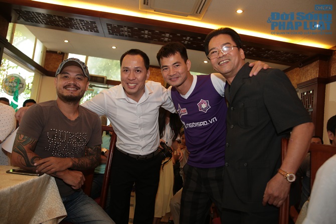 Hồng Sơn cùng dàn sao tham dự CLB bóng đá Ngôi sao Việt