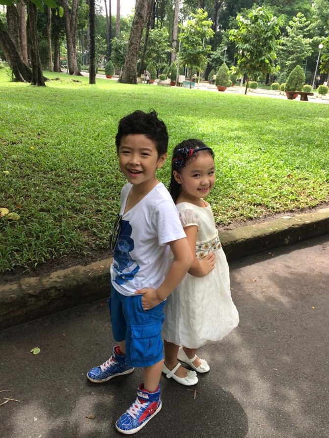 Hot boy nhí tung clip 