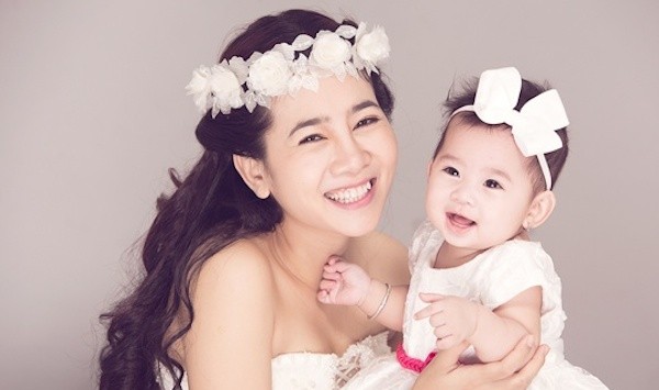 Mai Phương khoe con gái Lavie tròn 1 tuổi cực đáng yêu