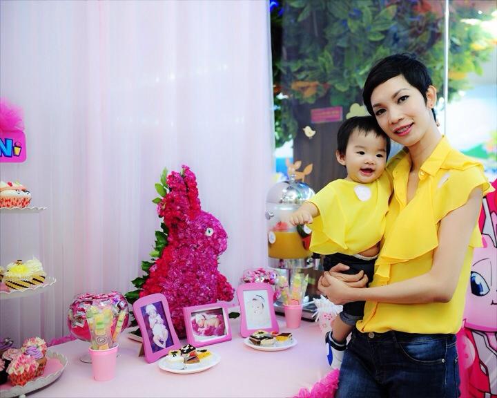 Xuân Lan khoe bé Thỏ cực đáng yêu tiệc mừng 9 tháng