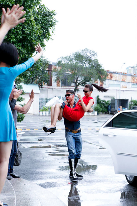 Khoảnh khắc khó đỡ của Adam Williams tại Vietnam's next top model Khoảnh khắc khó đỡ của Adam Williams tại Vietnam's next top model