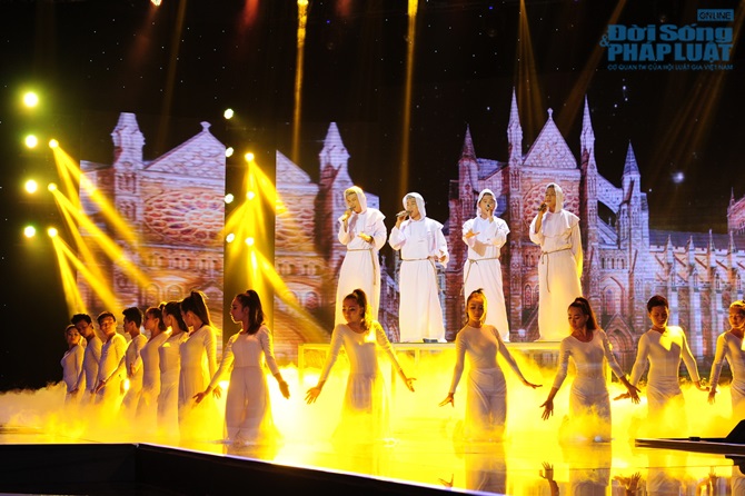 Liveshow 4 Nhân tố bí ẩn: 