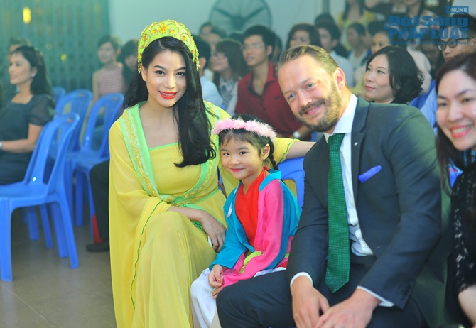 Nữ giang hồ “Hương ga” hóa Hằng Nga dịu dàng