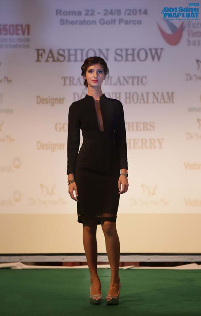 BST của Trang Cherry hút hồn doanh nghiệp thời trang Châu Âu