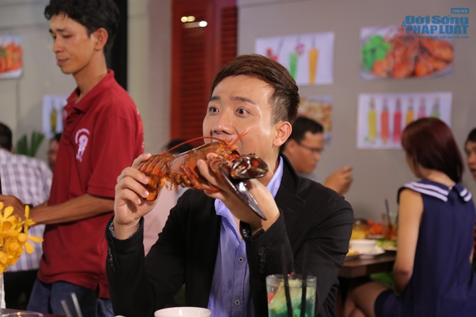 Trấn Thành lộ rõ bản chất... tham ăn khi ăn tối cùng HH Thu Hoài